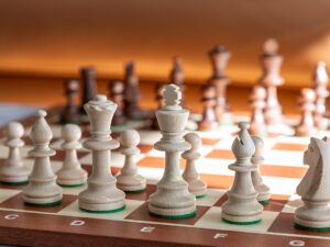 Chess_pieces_close_up.jpg